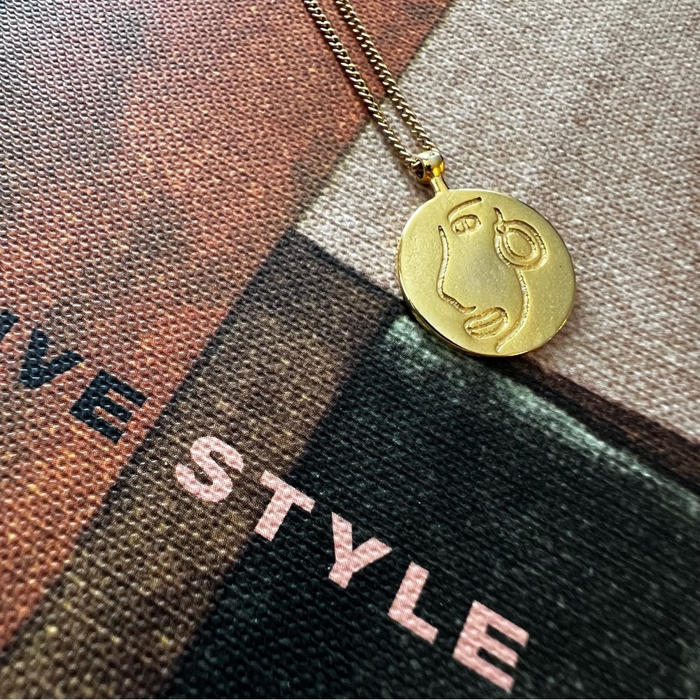 BEARFRUIT • Gold Line Art Face Coin Necklace